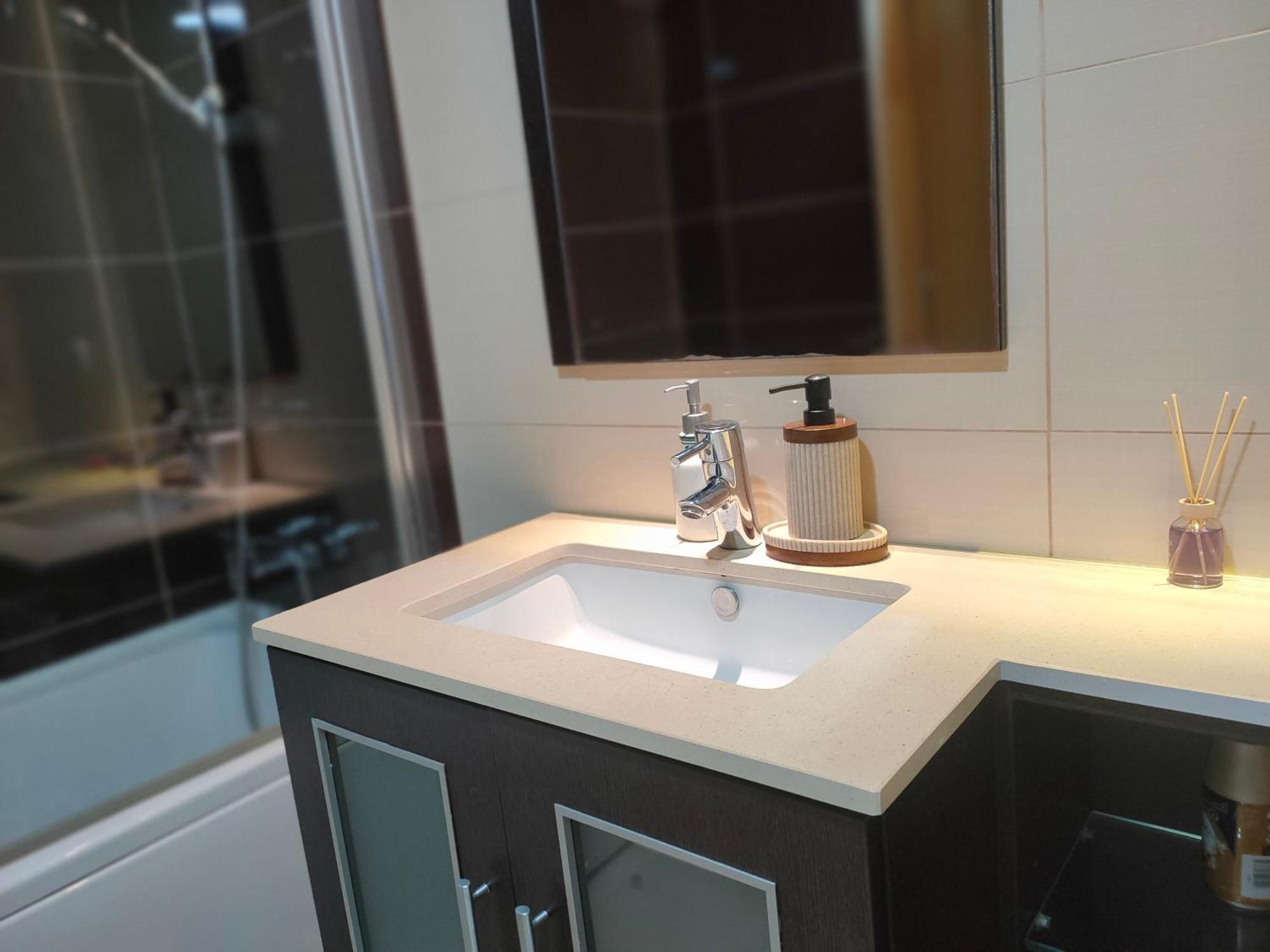 Adalberto Nascimento Luxury Aparta-Hostel At Colinas Do Cruzeiro Odivelas  Dış mekan fotoğraf